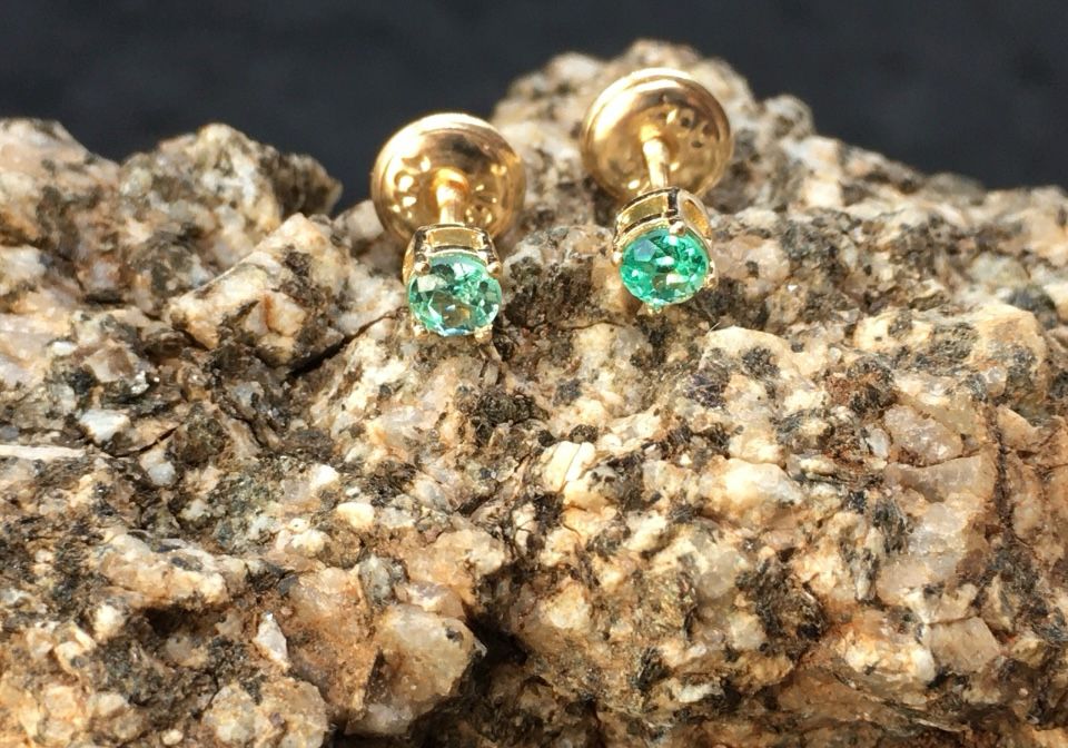 Joyeria de lujo Esmeralda Colombiana en oro 18k 3mm