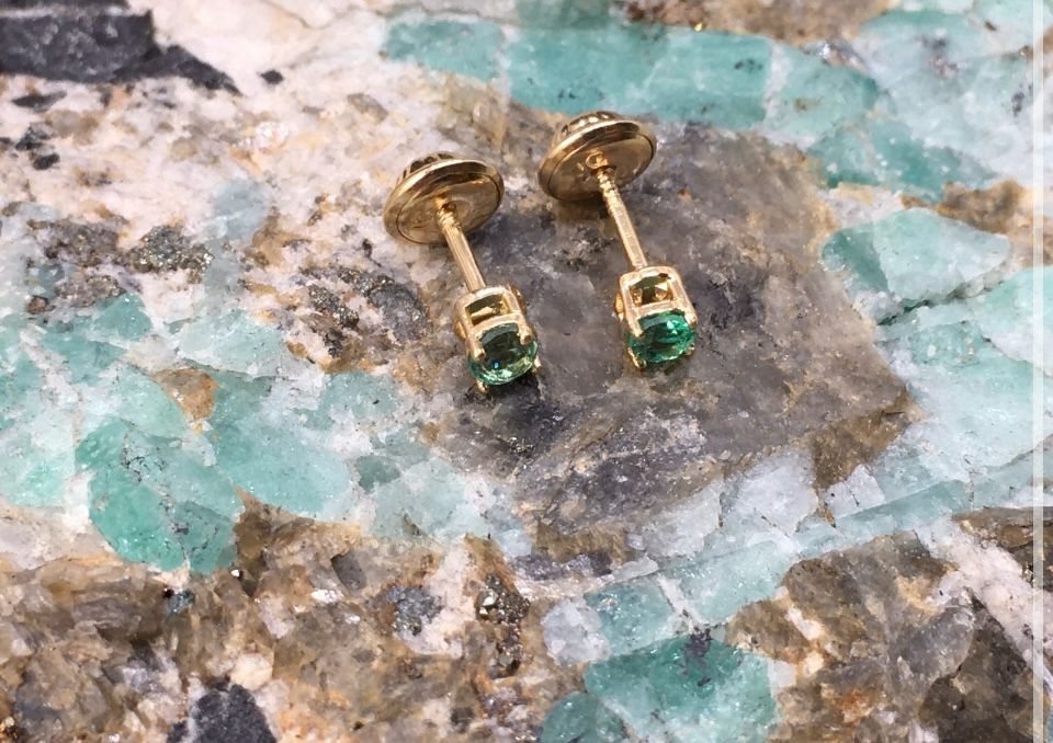 Joyeria de lujo Esmeralda Colombiana en oro 18k 3mm