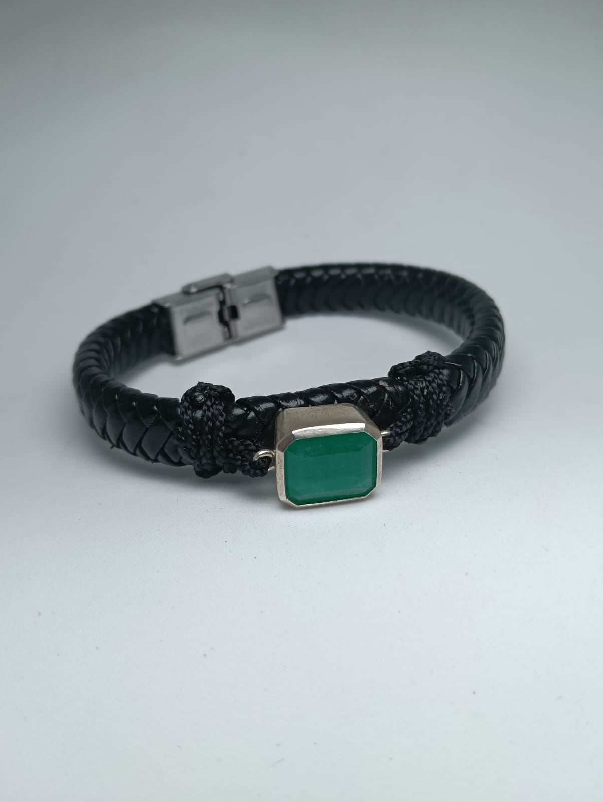 Manilla Masculina con Esmeralda Natural Trenzada