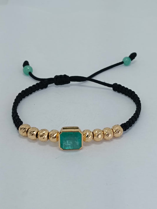Pulsera Tejida con Esmeralda cuadrada y Bolas en Oro Unisex